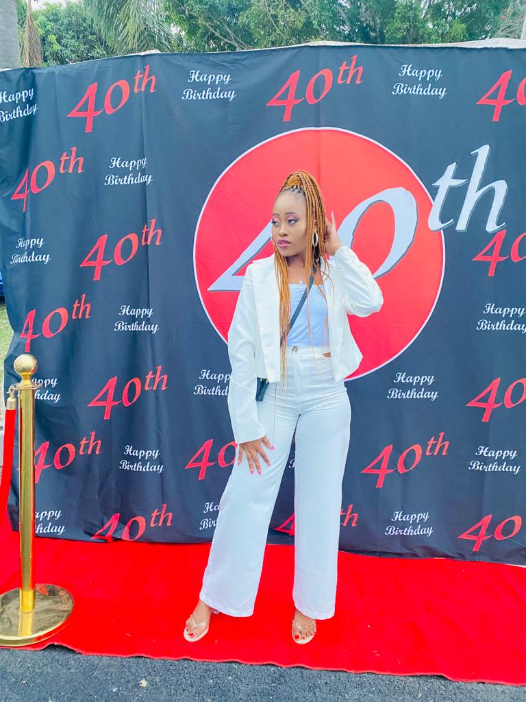 thembekaq64's tweet photo. Queen tee👸 🖤

Some love fam❤🖤 https://t.co/rmMKx0Zb9m