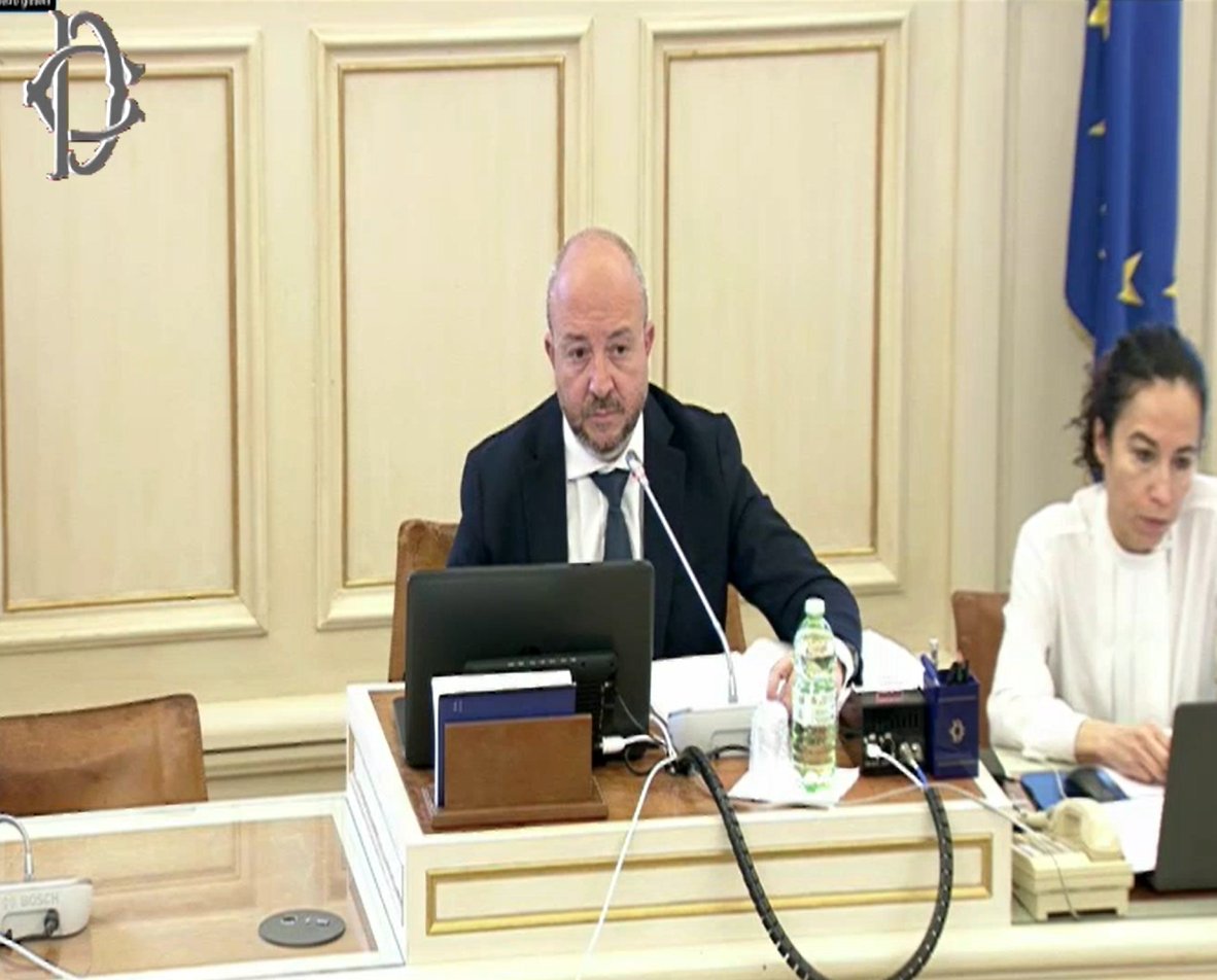 Montecitorio's tweet photo. Impatto ambientale degli incentivi in materia #edilizia: in Commissione #Ambiente, audizioni di rappresentanti di @Confedilizia_, #OICE, Rete Professioni Tecniche e di #FINCO. https://t.co/E3b3KcTNGz
