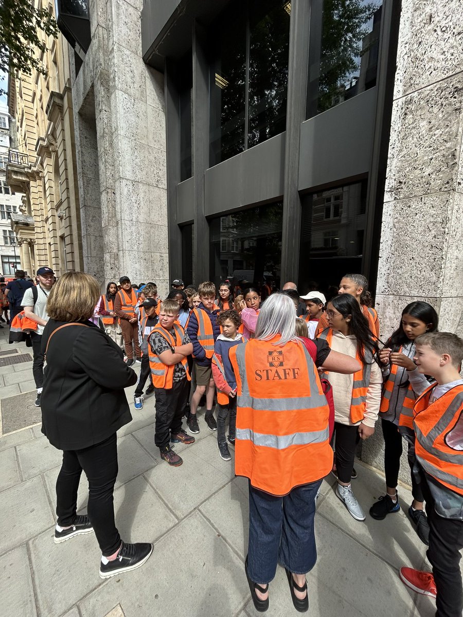 Roundhay Year 6 tweet media