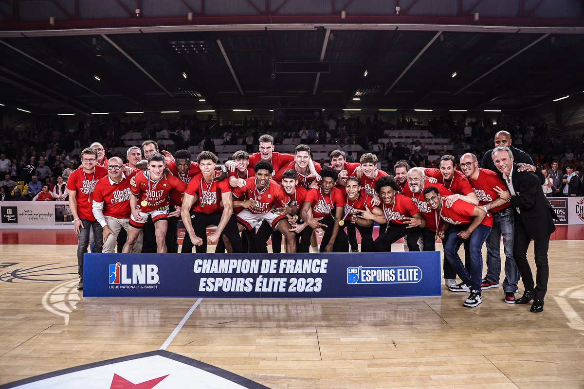 Le Trophée du Futur aura lieu du 26 au 28 mai à Blois au Jeu de Paume🏆

Les Espoirs de l'Académie Gautier CB joueront face à l'ASVEL en 1/4 le vendredi 26 mai à 15h30💪

Allez CB !🔴⚪️

#CBFAMILY #ACADEMIEGAUTIERCB #TrophéeduFutur <a href="/GautierFrance/">Gautier</a> <a href="/LNBofficiel/">Ligue Nationale de Basket</a>