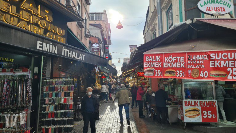 besides_obvious's tweet photo. Discover Kadikoy – The new must-do in Istanbul 🇹🇷

👉 https://t.co/0VGZsFzynS https://t.co/zGnOuNq6It