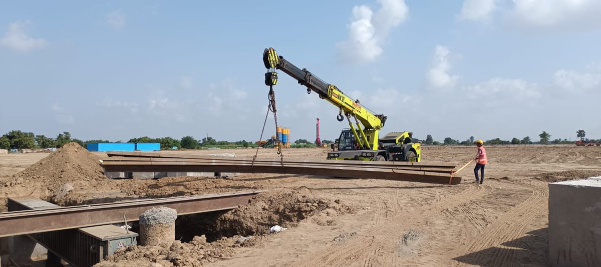 HolisticTechno's tweet photo. 📷📷 Construction is moving full steam ahead, bringing us closer to a state-of-the-art transportation hub. Stay tuned for more updates on this exciting project! #BhesanMetroDepot #SuratMetro #bhesanmetro #construction #htpl #holistictechno #workinprogress #htpl #construction https://t.co/synzzo9oDG