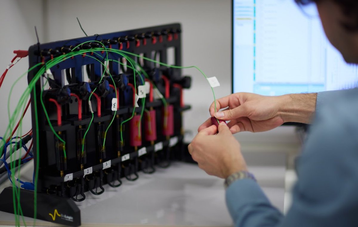 BrillPower's tweet image. Brill's Battery Intelligence Platform increases #ess reliability and reduces down-time through advanced #batteryanalytics and hot-swapping capability, which is the ability of swapping individual #batterymodules while the ESS remains operational.