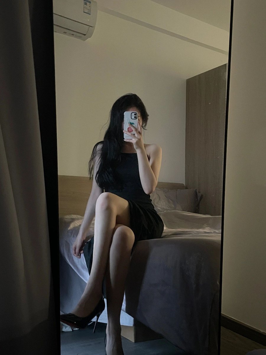 cuicui0923's tweet photo. 你老婆会的我会，你老婆不会的我还是会，所以把你们的选择告诉我 https://t.co/fhHSdavoWb