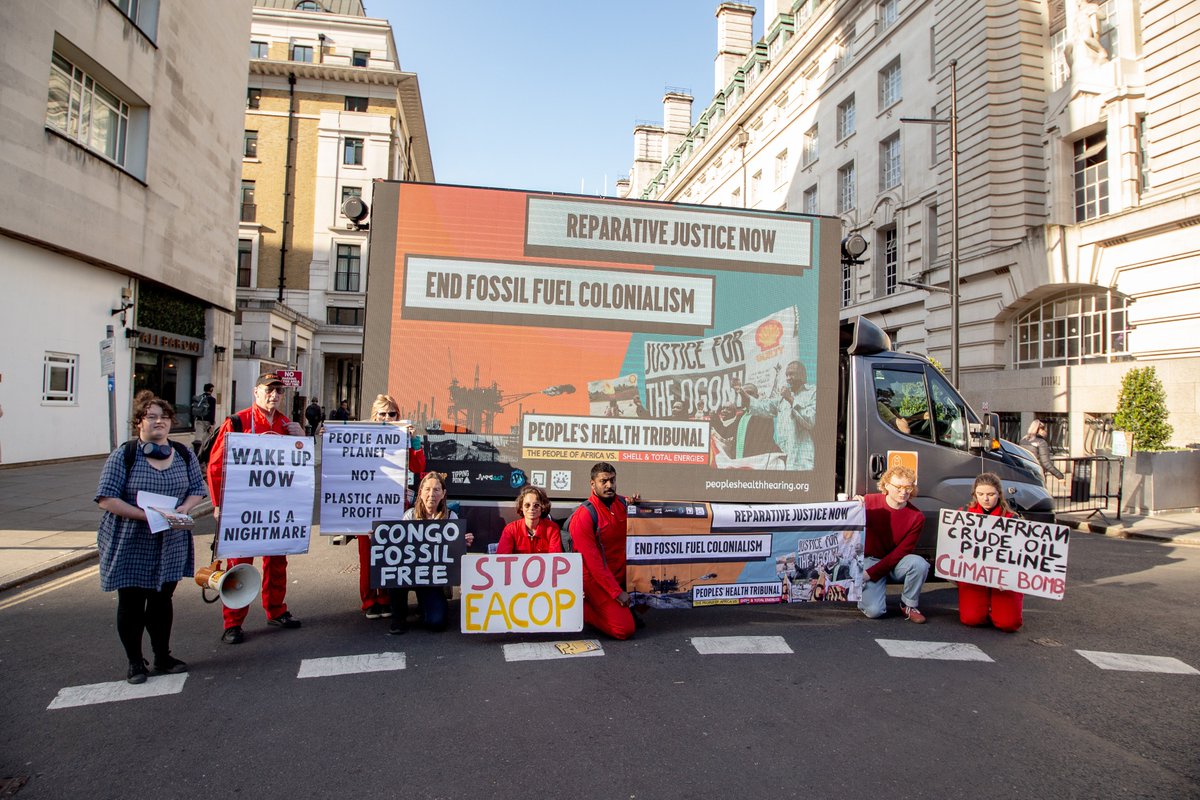 As oil companies meet at #AfricaEnergiesSummit today, campaigners are here to expose the harm to people's health, communities and the climate caused by their extractivism for profit. 

Watch the verdict of #peopleshealthtribunal this Saturday: peopleshealthhearing.org #stopeacop