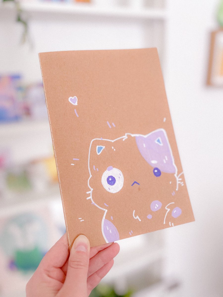 studiomiamouz's tweet image. I made some hand-drawn cute notebooks which are available now in my Etsy Store.
Wanted to make something traditionally and thought why not make notepads because I personally love stationery 🥰
Link below 👇