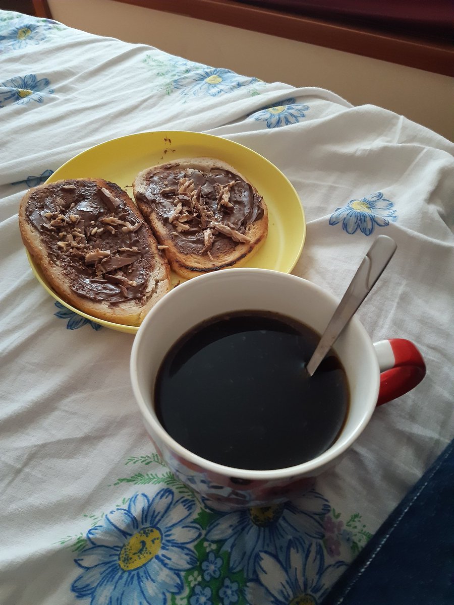перекус перед роботою 😋
