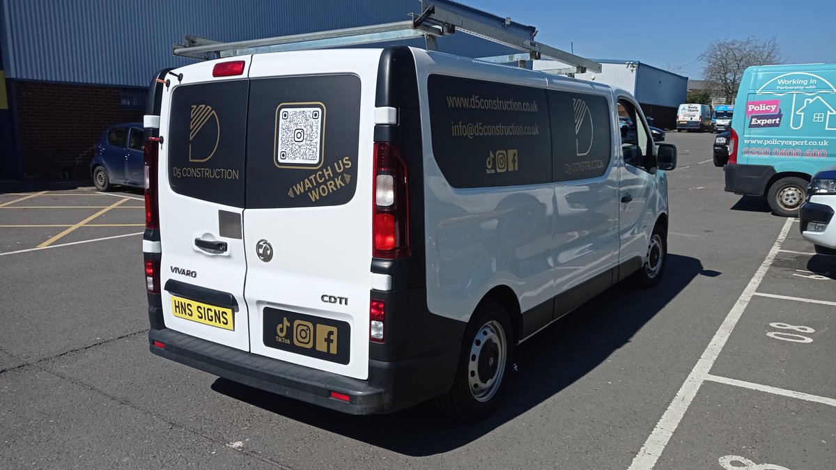 Another happy client collecting his freshly wrapped van, take a look at this recent design and installation!

Get in touch now for our bespoke Vehicle Graphics and Design services.

#vehiclewraps #construction  #vehiclelivery #Design #SmallBusiness #birmingham #bespoke #branding