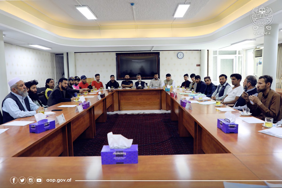 AOP_IEA's tweet photo. رئیس امور فرهنگی و اجتماعی اداره امور؛ امارت اسلامی به مشکلات ورزشکاران رسیدگی می‌کند

مولوي محمد اسحق آخندزاده، رئیس امور فرهنگی و اجتماعی ریاست عمومی اداره امور با نمایندگان فدراسیون‌های مختلف ورزشی دیدار کرد و مشکلات آن ها را استماع نمود.
۱/۷ https://t.co/jpqfRkrELN