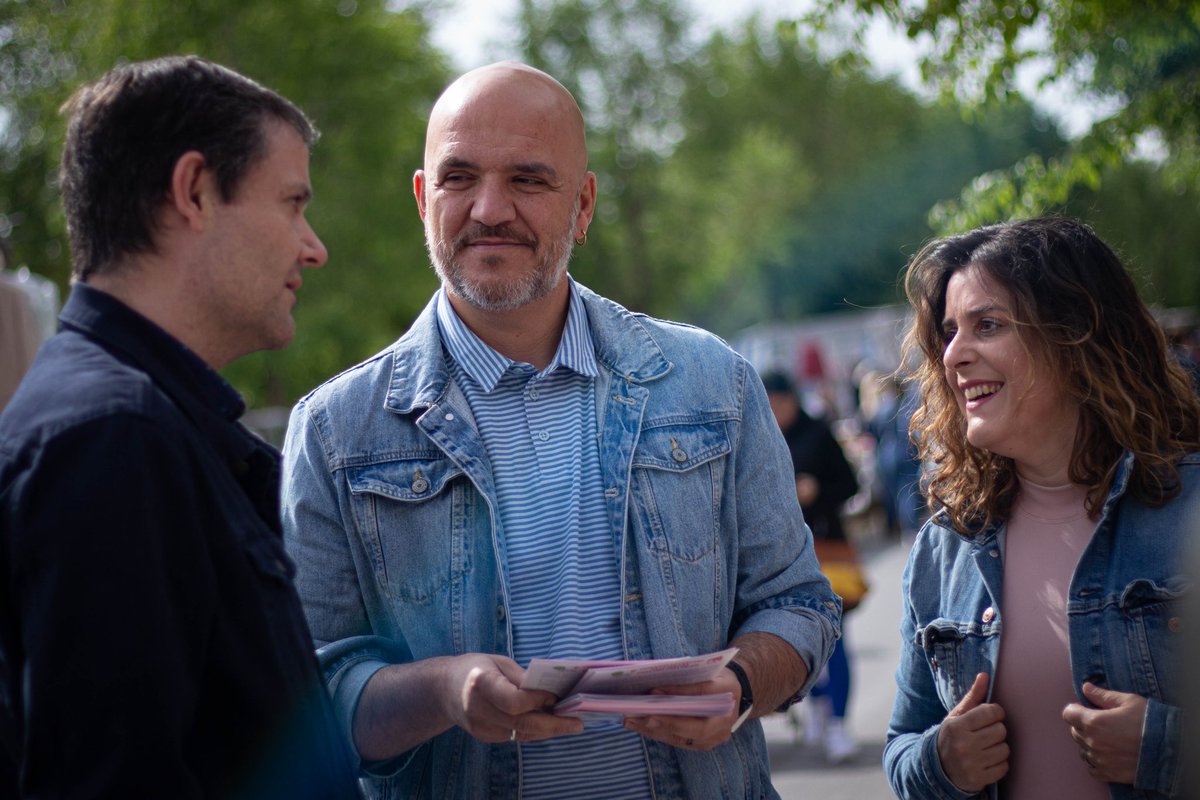 IUMiguelturra's tweet photo. 🤝🏽 Esta mañana hemos estado con nuestros compañeros de La Solana dialogando de nuestros proyectos y compartiendo la ilusión de representar a nuestros pueblos el próximo 28 de mayo.
✅ Sabemos la importancia de cuidar lo cercano para lograr una vida mejor.
#28M #CLMON https://t.co/RYsaTJh2YA