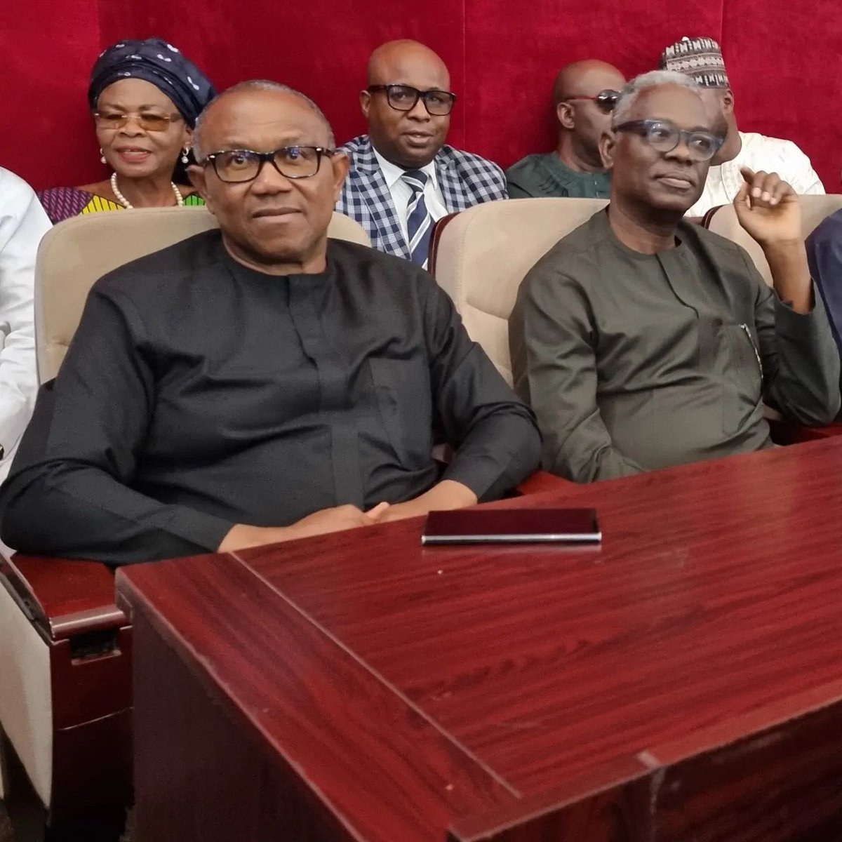Pro_Eche's tweet photo. Photo of Labour Party Candidate, Peter Obi in the Court of Appeal on 17th of May 2023 as the petition hearing continues. @PeterObi is always everywhere and standing strong.
Victory is coming!!!

#peterobi #realkenokonkwo #labourNg https://t.co/NPcMr0TEBX