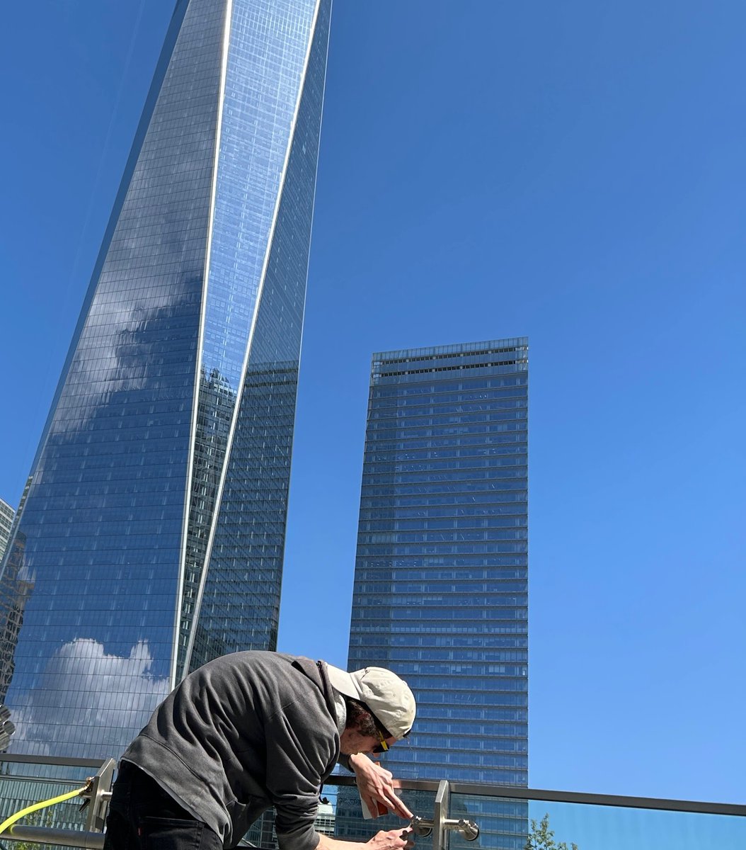 getLayr's tweet image. Sick view of 1️⃣ WTC while installing 🦅 🐦 friendly window film #newyork #nyc #worldtradecenter #WTC #downtown #manhattan #layr