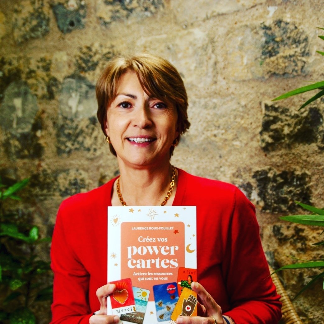 Il sort aujourd'hui ! Associer la sophrologie et la créativité pour activer ses ressources, c'est le propos de Power cartes, qui paraît chez <a href="/robert_laffont/">Robert Laffont</a> #sophrologie #créativité #cartesdaffirmationspositives