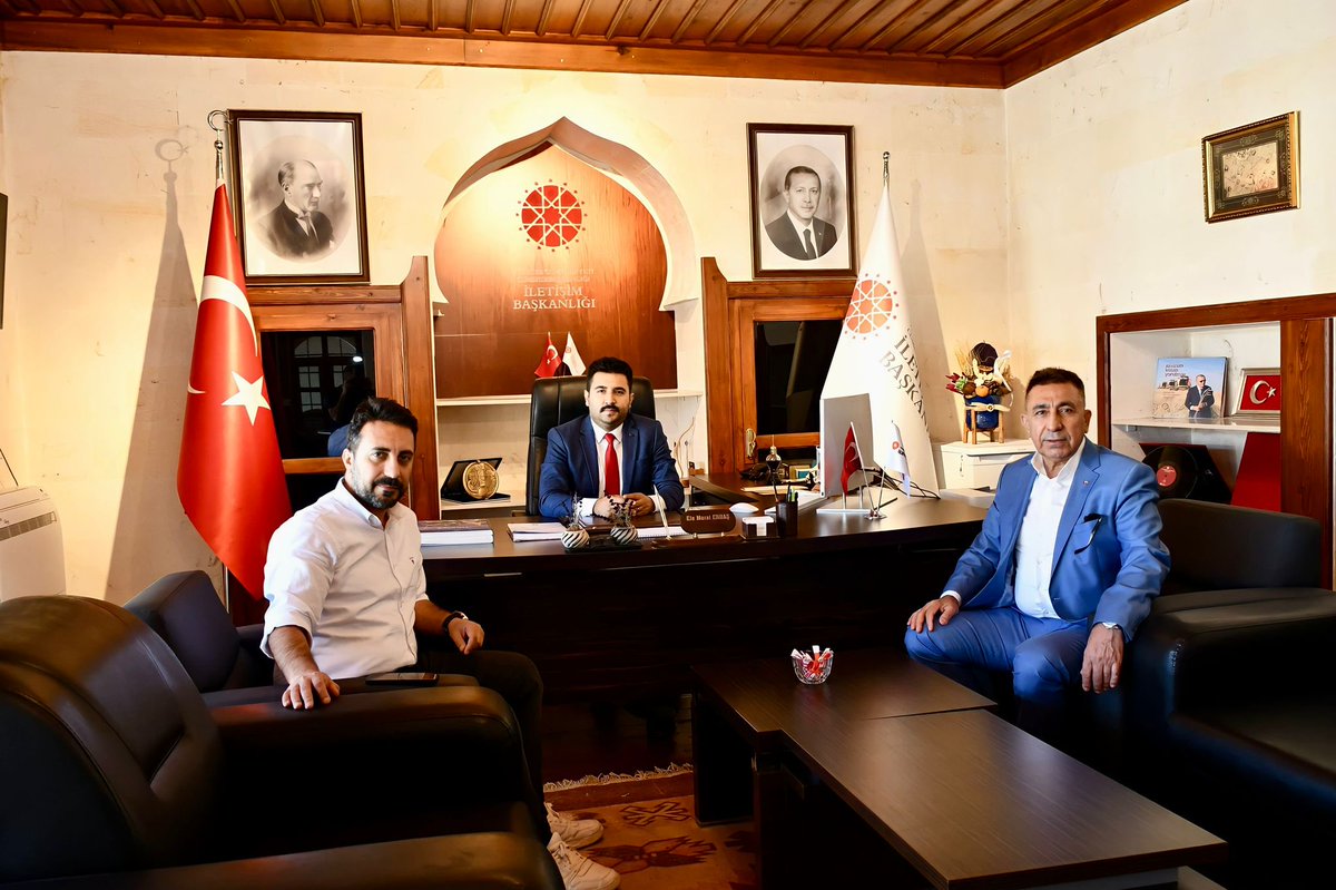 Bölğemiz için bir kazınım olan Türkiye Cumhuriyeti İletişim Başkanlığı Şanlıurfa Bölge Müdürü Sayın Dr. Efe Murat Erbaş’a hayırlı olsun ziyaretinde bulunduk, samimi ev sahipliğinden ve bilgi alışverişinden dolayı teşekkürler ediyorum, başarılar diliyorum. #İletişimBaşkanlığı.
