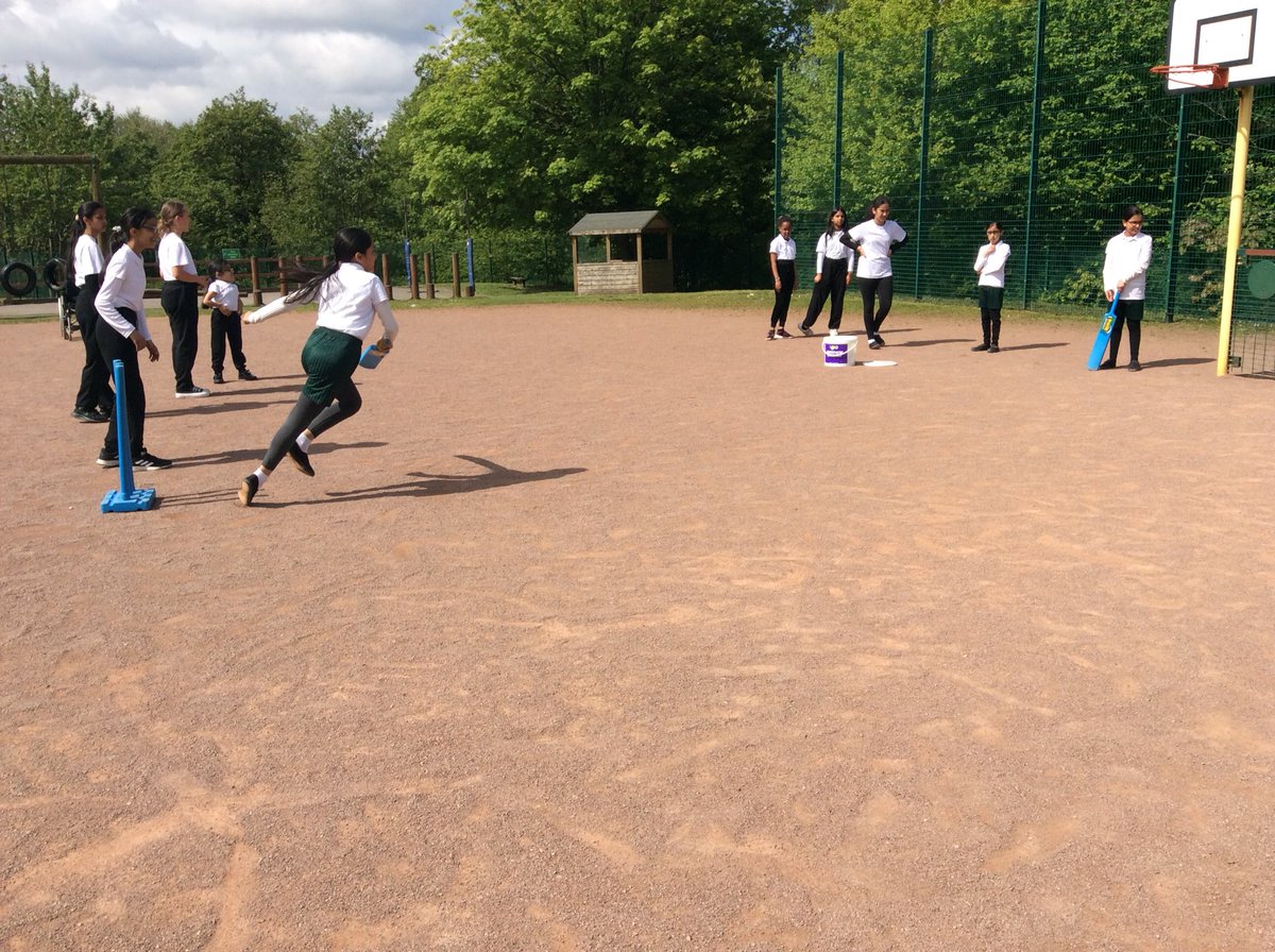 Year 6 enjoying some down time after SATS playing cricket ✔️✔️✔️