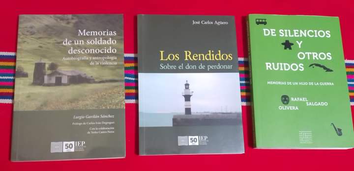 ManuelCuipa's tweet photo. 📚 Gavilán , Agüero y Salgado.

3 lecturas para entender con más matices el conflicto armado interno y no caer en un maniqueísmo “malos versus buenos”. Con estos trabajos el discurso oficial queda como inútil y simplista para un problema tan complejo. Aswan likaykusun. https://t.co/qKjInXH7nJ