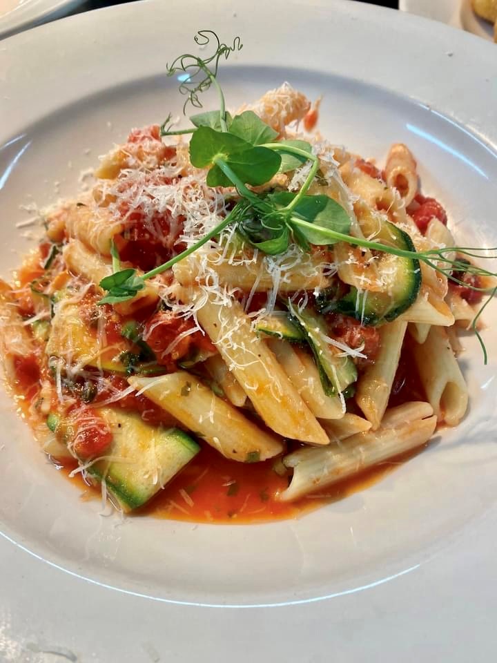 Oake Manor tweet media