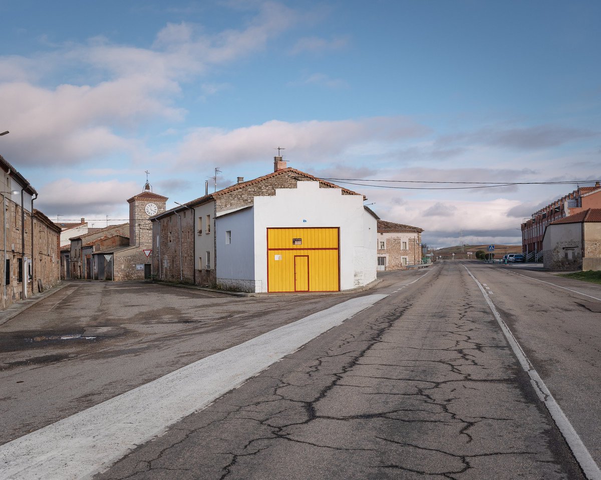 2⃣El segundo premio ha sido para Jonás Bel y Rafael Trapiello por 'San Mamés de Burgos'

El jurado destacó “la perfección formal de la composición y la buena calidad de la producción de la fotografía”

#PremioFotografíaFundaciónENAIRE

Más información: fundacionenaire.es/actividad/xvi-…