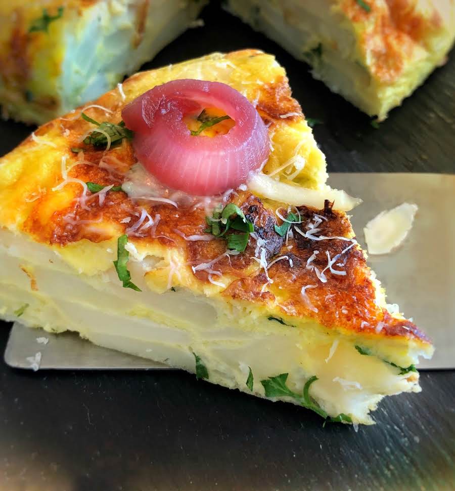 Spanish Tortilla with Manchego and Pickled Onion. #foodpics #appetizers #cheese bit.ly/2MsnMSc