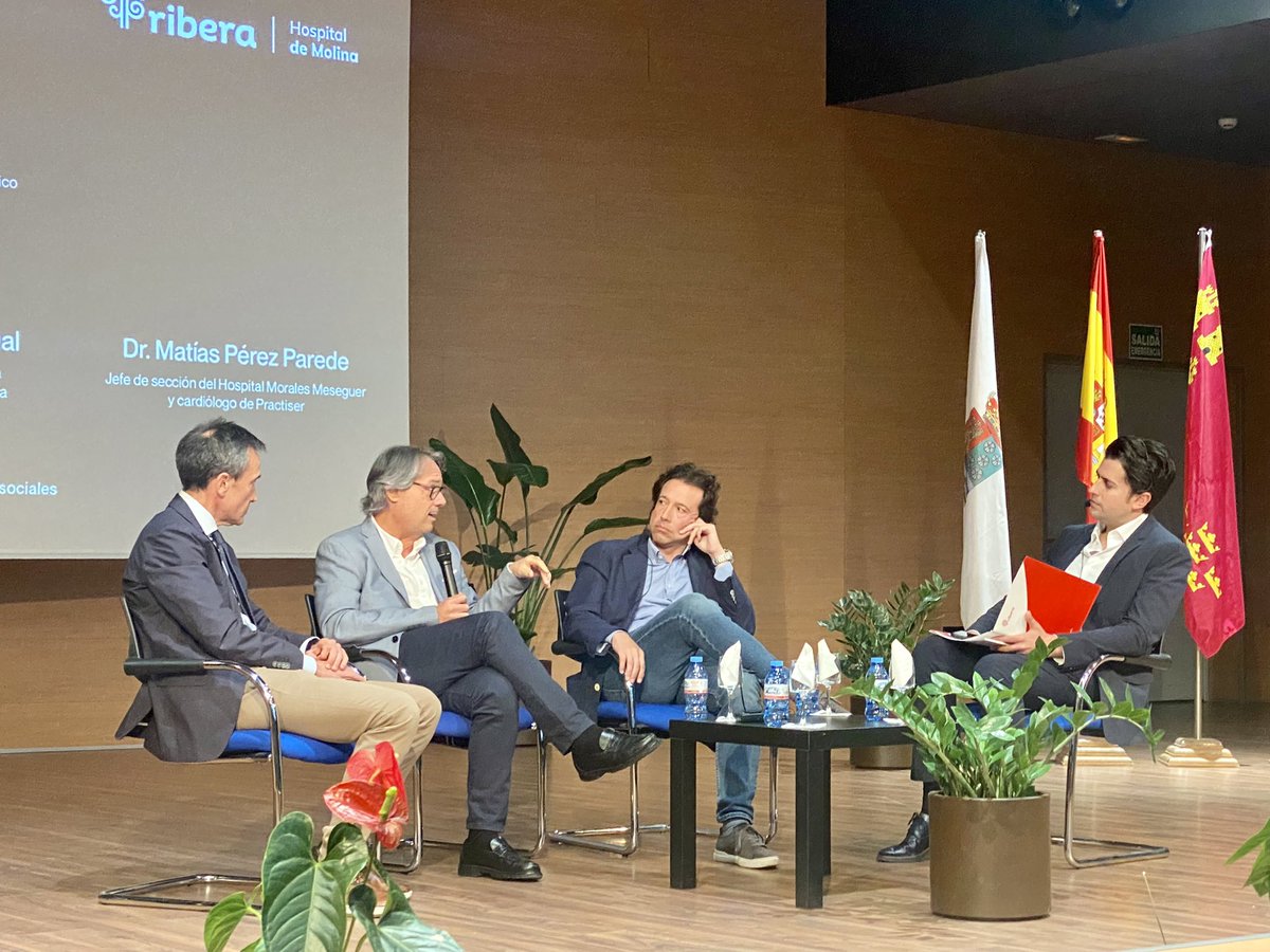 riberasalud's tweet photo. #RitmosDeVida | 🗣️“La gente joven debe cuidarse y ser conscientes de que los hábitos tóxicos como alcohol, drogas y tabaco están relacionados con las enfermedades cardiovasculares” . 

Matías Pérez Paredes👨‍⚕️, jefe del servicio de Morales Meseguer y cardiólogo de @practiser_am. https://t.co/IWHHChSZkH