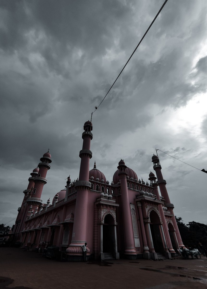 MoSalihh's tweet photo. Drop a photo of a mosque from your gallery. https://t.co/KBgB3C8GMY