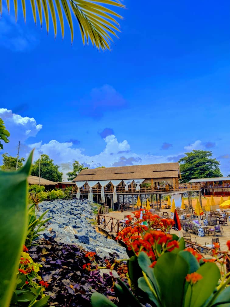 miadjoe's tweet image. Nous sommes ouverts à partir de 12h 🕛. Venez profiter d'un cadre reposant autour d'un bon plat de poisson grillé ! 🐟. Tel📱: 70584848 ou 97001212.⁣
⁣⁣
#Miadjoe #LacTogo #Aného #Travail #Loisirs #Tourisme #Excursions #Apunukpa #Embouchure