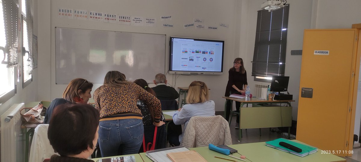 cepafelipe2's tweet photo. El @cepapenafiel recibe a las profesoras @marisamsanabria y @magutva para una observación dentro del programa #One2One
Siempre aprendiendo de los compañeros. ¡Gracias por la experiencia Noemí Palmer!
@EPALE_ES
#observa_action
#observa_comunica
@cfievalladolid @CFPIdiomas https://t.co/cQ10iaId0M