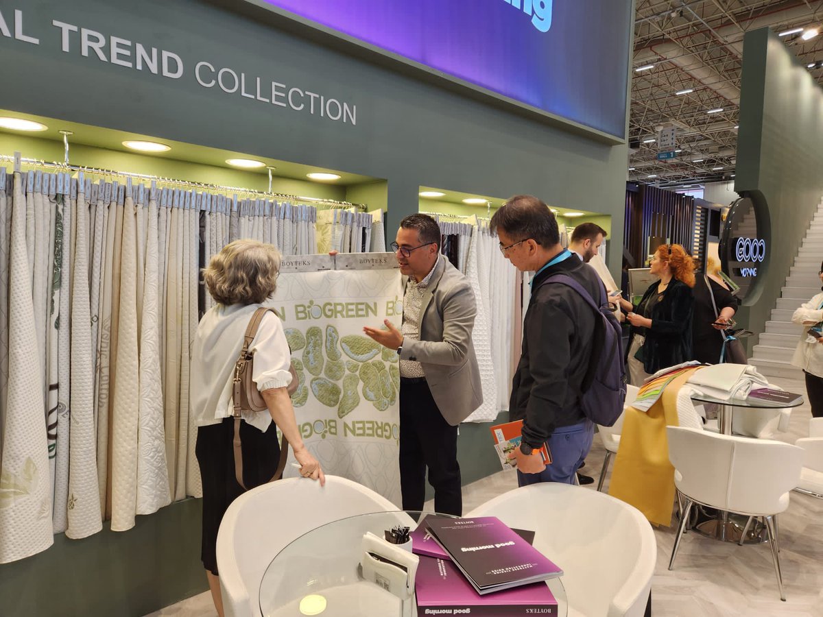 Day 2 from Hometex and our visitors are as enthusiastic as ever! Come by our stand so you can see our technologically advanced and innovative products. 

🗓️16-20 May
📍Hall 1 Booth D02

#boyteks #hometex #istanbul #exhibition #innovation #textile