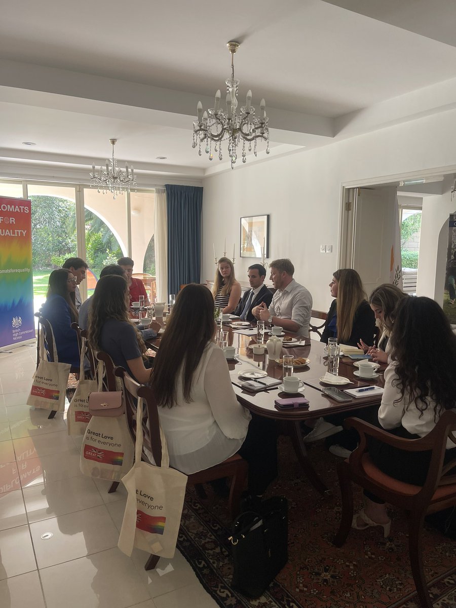 dplmCY's tweet photo. #AmbassadorSeries vol.4
#foryouthrights 🙋🏽♂️🙋🏻♀️
Today, on #IDAHOT+ 🏳️🌈🏳️⚧️ we were hosted by the British High Commissioner, HE Mr @IrfanUKAmb and the Deputy, Mr @benplomacy, at the Residence of the High Commissioner.
Thank you very much @UKinCyprus for having us!🙏🏻🇬🇧 https://t.co/JUozn8tL3E