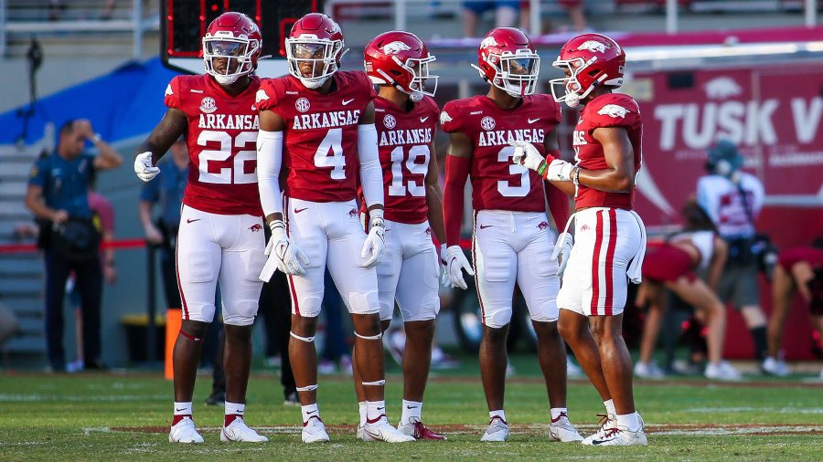 Blessed to Receive an Offer from The University Of Arkansas!! Thank you for the opportunity. @RazorbackFB @CoachGreen93 @CoachSamPittman @T_WILL4REAL @Coach_NMathews @CoachJakeTrump @CoachHolter0623 @adamgorney @RivalsFriedman @ChadSimmons_ @DemetricDWarren @dhglover