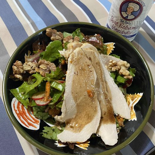ChefTimFoods's tweet photo. Hungry for lunch today!! Just a quick salad with chicken breast and walnuts. (and some radishes from my friends garden… Thanks, Jenn.)
.
#ShakeShakeShakeDontRefrigerate #glutenfree
#ChefTimsDressing
#SaladForLunch https://t.co/ced9pYMTn7