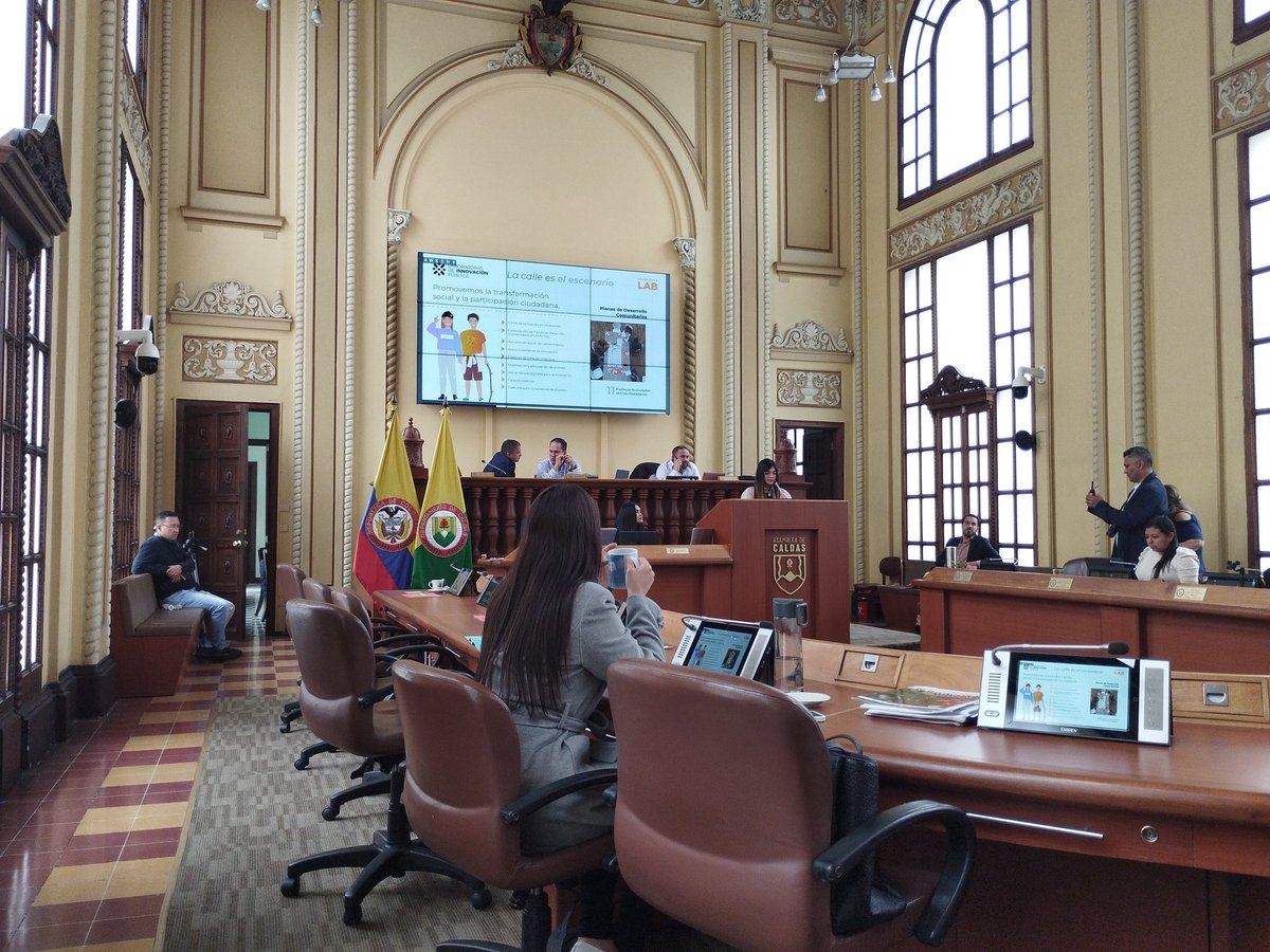 Desde el Laboratorio acompañamps el proceso de gestión social de los proyectos estratégico de ciudad. Hemos dinamizado la forma de hacer innovación pública.