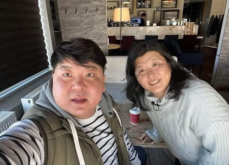 Kk. Наадах нь хэн, цаадах нь батаа мөн үү