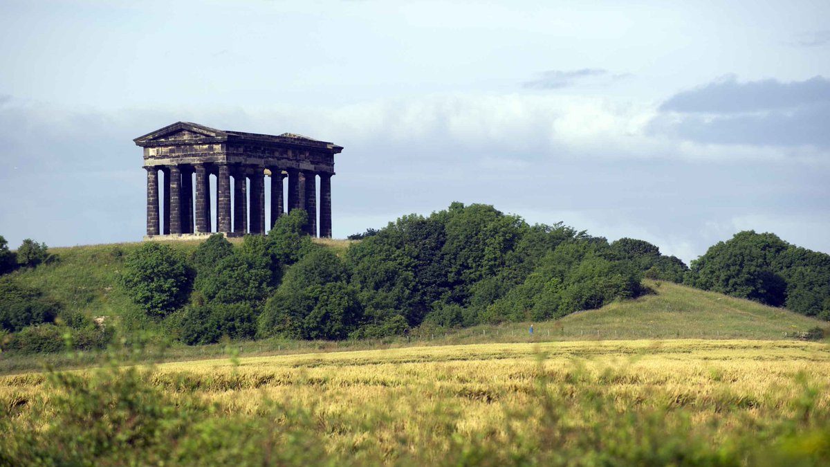 ClassicandClass's tweet photo. A sad day on Wearside yesterday but learn more about the @SunderlandAFC club crest complete with the neoclassical Penshaw Monument built as a miniature Theseion in 1844.

For Pericles, read Tony Mowbray and remember Athens wasn't built in a day 🏛

https://t.co/JOShwwT8fh https://t.co/S7eUdIoRMj