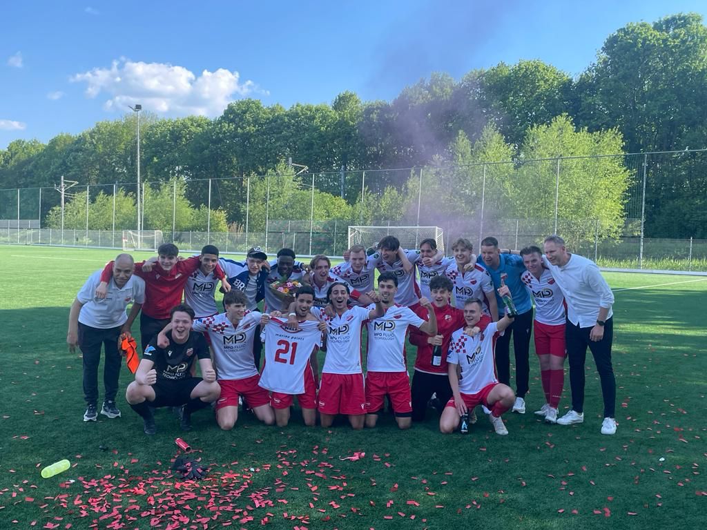 KozakkenBoys's tweet photo. Wedstrijd van onze kampioen JO19-1!
https://t.co/FOIzcj5yUj https://t.co/YRd8U2kdfQ