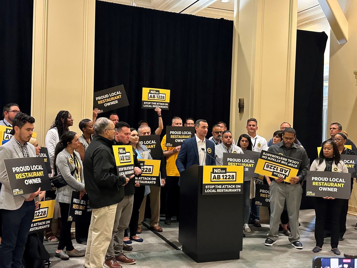 clicktecs's tweet image. Franchising411: RT @FranchiseAction: Yesterday, over 130 California restaurant owners joined in Sacramento to speak out against #AB1228, a bill that would establish joint liability between California quick-service franchise brands and their independent f…