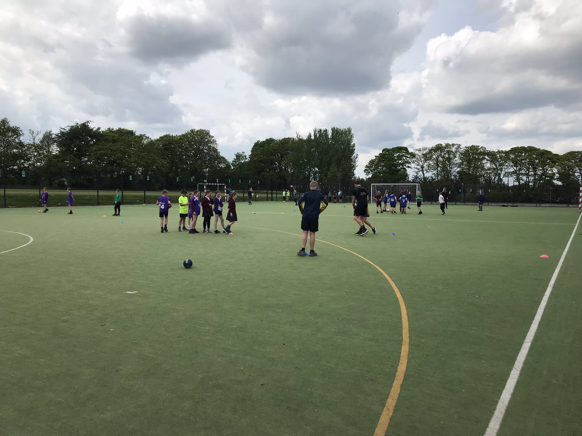 RODS_Transition's tweet image. The first afternoon of our Transition Workshops! Here are some pictures from our Sports one!

Thank you to Miss Bowman, Mr Lewis and Mr Oxley, along with a wonderful team of our 6th Formers who volunteered to help out! 

@Rodillian_Ac