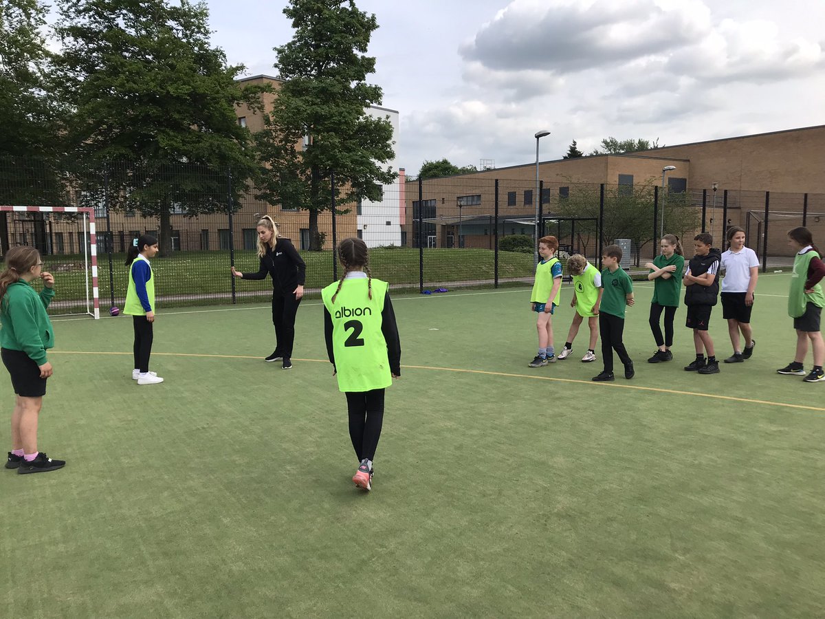 RODS_Transition's tweet image. The first afternoon of our Transition Workshops! Here are some pictures from our Sports one!

Thank you to Miss Bowman, Mr Lewis and Mr Oxley, along with a wonderful team of our 6th Formers who volunteered to help out! 

@Rodillian_Ac
