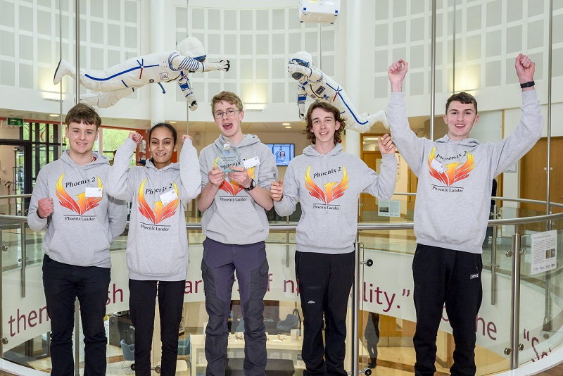 Congratulations to the brilliant @Phoenix2cansat @WMGAcademy students crowned UK national champions in the #Europeanspaceagency CanSat competition.  Next stop European finals!
Read more: tinyurl.com/whxsfs5p
#esa #cansat 
@esa