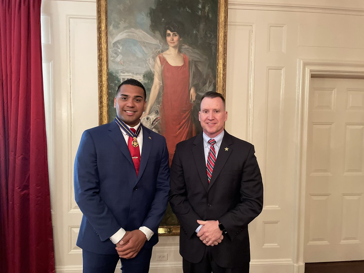 President Biden just awarded Clermont Co. Deputy Bobby Hau Pham the medal of valor. This high honor was given for Pham’s bravery and quick action while rescuing a woman from East Fork Lake. Congratulations on this incredible honor, Deputy Pham! 
📸: Chief Deputy Stratton 
<a href="/WCPO/">WCPO 9</a>