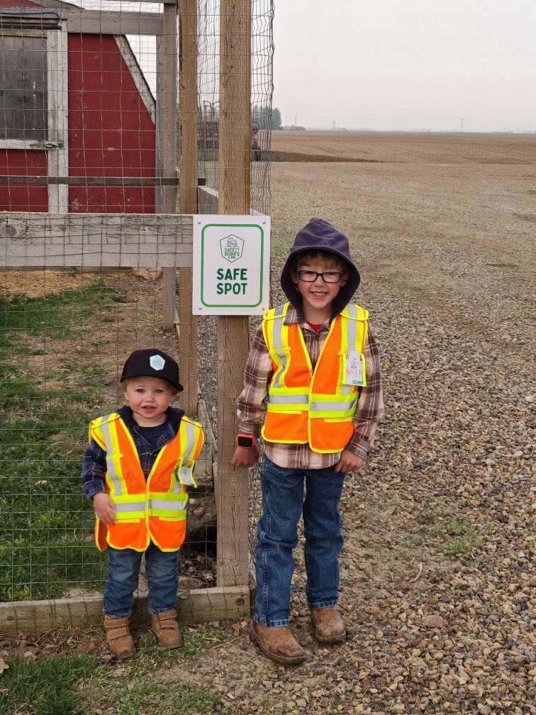 ashbodie's tweet photo. BASF’s safety scout program is back for 2023! Reach out to your local BASF rep to keep the whole farm crew safe this year. #BASFsafetyscout @BASFAgSolutions https://t.co/V88OsB1Jtg