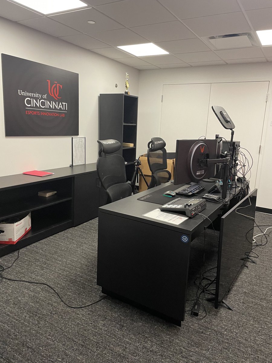 Emily Zauss Colpi tweet media