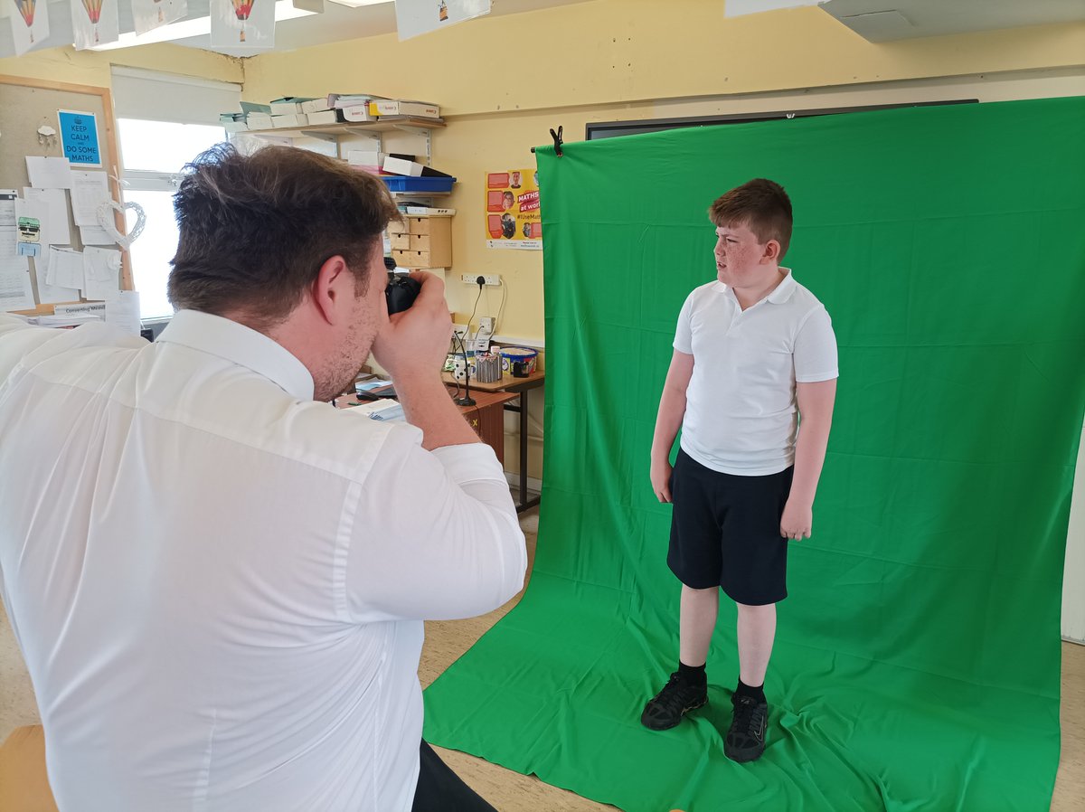 ICT_DCP's tweet photo. What an excellent afternoon in the ICT suite with Mr Quinn's class from St. Patrick's PS, Portrush. Many thanks to Mr Coils who delivered a masterclass in green-screen and photoshop digital imaging technologies 📸💻👏 @DCPveritas https://t.co/YMvwReXvV9