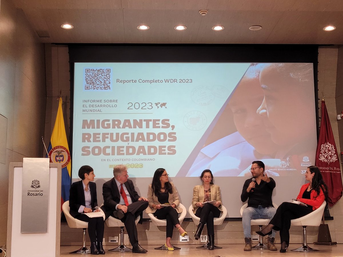 eruedar's tweet photo. @paularossiasco moderando el pánel sobre cómo la migración puede contribuir a la prosperidad en Colombia. 
#WDR2023 https://t.co/W7z9BB9z6o