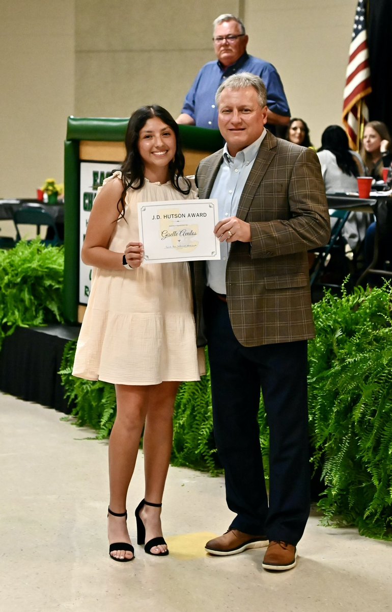 ECBucsProgram's tweet photo. The JD Hutson Award goes to two deserving seniors for all their hard work and accomplishments. 

This year’s winners are @jacoby_perrault and Giselle Avalos.

We appreciate everything they did for our programs in high school and are excited to see what they do at the next level. https://t.co/Gy6IDrLTBF