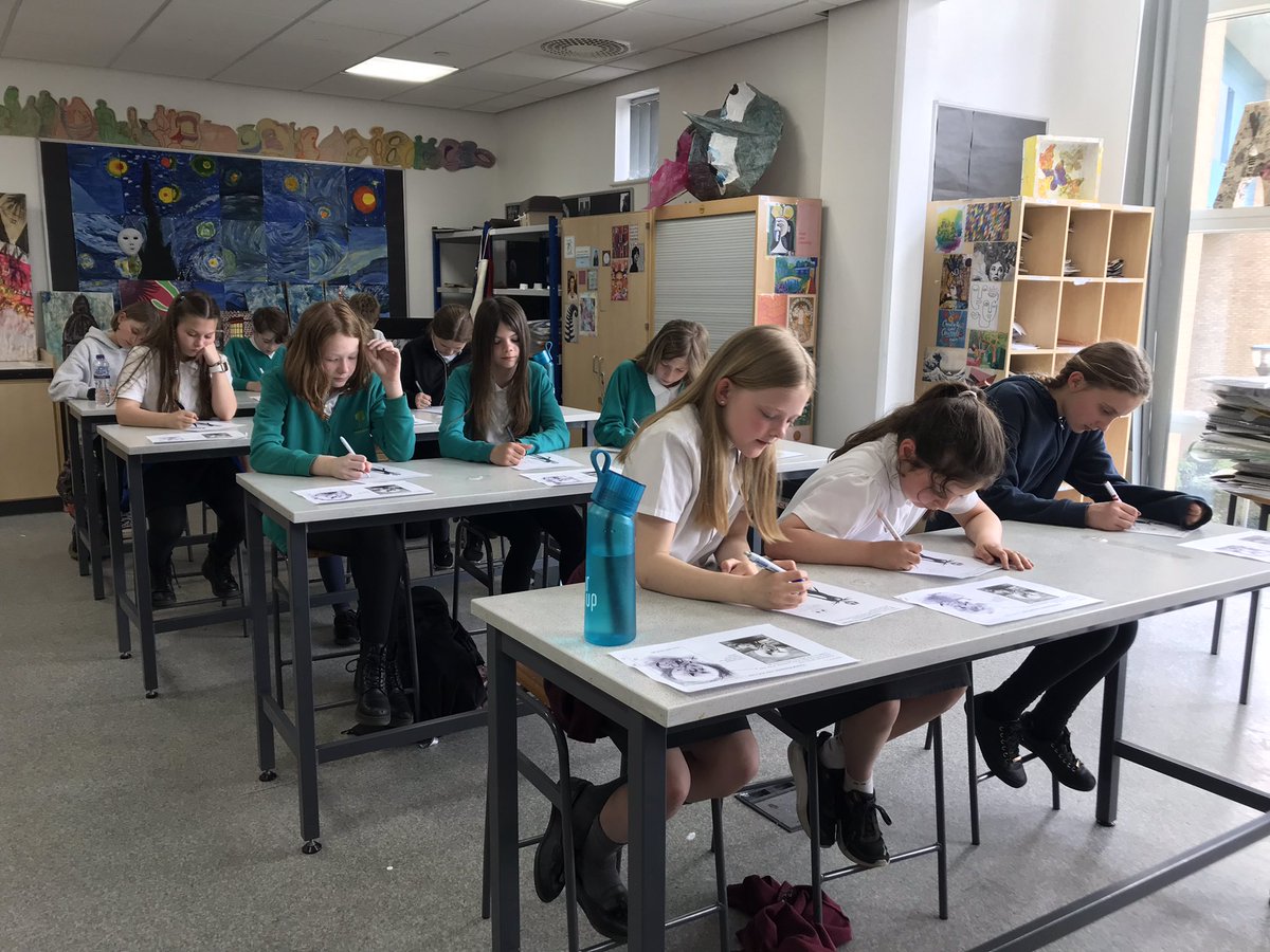 RODS_Transition's tweet image. Here are a few pictures from our Art Transition Workshop tonight! Some outstanding skills on show tonight! 

Thank you to Ms Chester for her support running the session 🎨🖌

@Rodillian_Ac