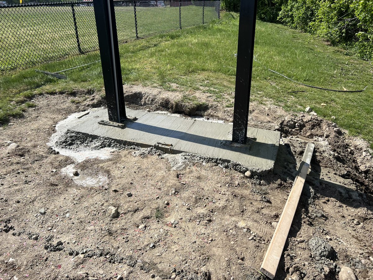 wbcoachjack's tweet photo. Cement has been poured https://t.co/YjiXXgywdG