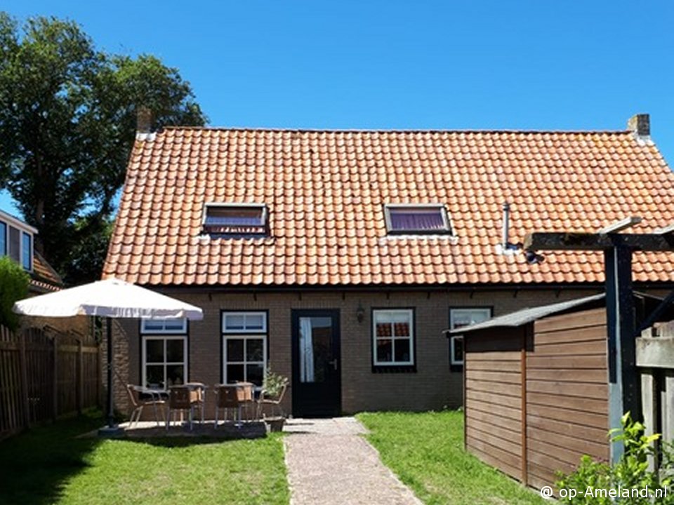 | #LastminuteAmeland #Ameland
| vakantiehuis Rust B
|  600 Euro/2p
| za 20/05 - za 27/05
-
Gezellige vakantiewoning met ruime zonnige tuin. Prachtig gelegen aan een rustige oude laan in beschermd dorps gezich...
-
| op-Ameland.nl/-/Vakantiehuis…