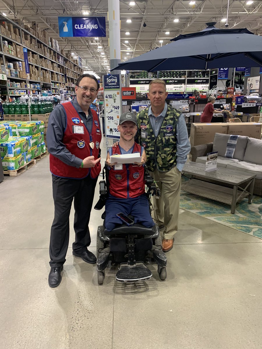 Recognized by our Regional staff for outstanding performance. Jayce has built a great relationship with our 3rd party delivery teams and our customers. Way to go Jayce! <a href="/BenitoKomadina/">Benito.Komadina@Lowes</a> @nmcmillan1369 <a href="/wblountFDD/">Walter Blount</a> <a href="/MarvinREllison/">Marvin Ellison, Chairman & CEO of Lowe’s</a> <a href="/LowesMedia/">Lowe's Media</a> <a href="/BlueBoxR1/">@BlueBoxR1</a>