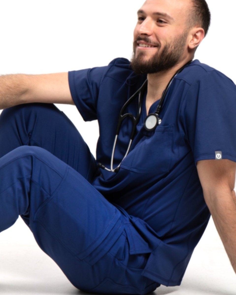 DarScrubs's tweet photo. Engineered for durability, Urbane Scrubs for men are built to handle the demands of your work. ❤️💙 #KuwaitMedicalUniforms #doctors #nurses #pharmacists #veterinaries #MedicalProfessional #PerformanceScrubs #MedicalStudents #darscrubs https://t.co/yV0zMmsFTp